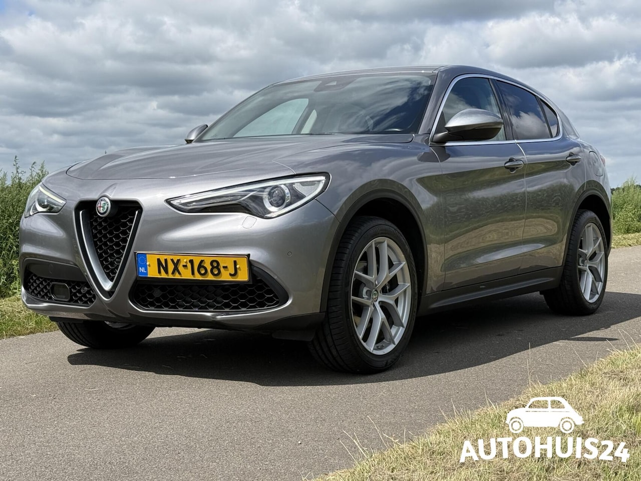 Alfa Romeo Stelvio - 2.0 T AWD Super - FIRST EDITION - 280PK NL-Auto 1-EIGENAAR - AutoWereld.nl