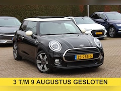 MINI Cooper - 1.5 60 Years Edition / Panoramadak / Head-up / Leder / Harman Kardon / 17'' / Navigatie /