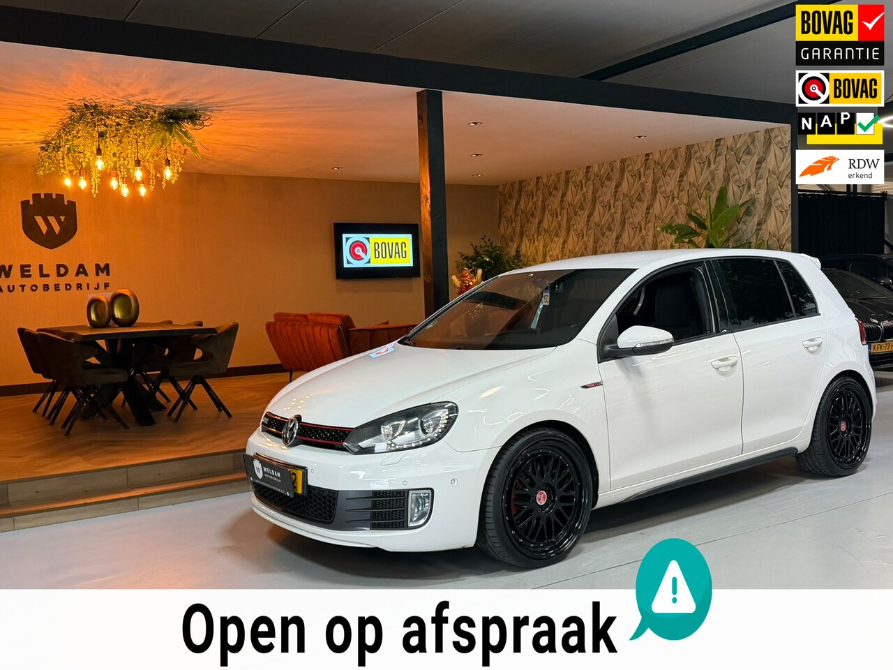 Volkswagen Golf - 2.0 GTI Edition|NAP|NL-auto|19" Zwarte Velgen|Getint|Trekhaak|Tartan stoelen|Navi|LED+Xeno - AutoWereld.nl