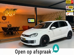Volkswagen Golf - 2.0 GTI Edition|NAP|NL-auto|19" Zwarte Velgen|Getint|Trekhaak|Tartan stoelen|Navi|LED+Xeno