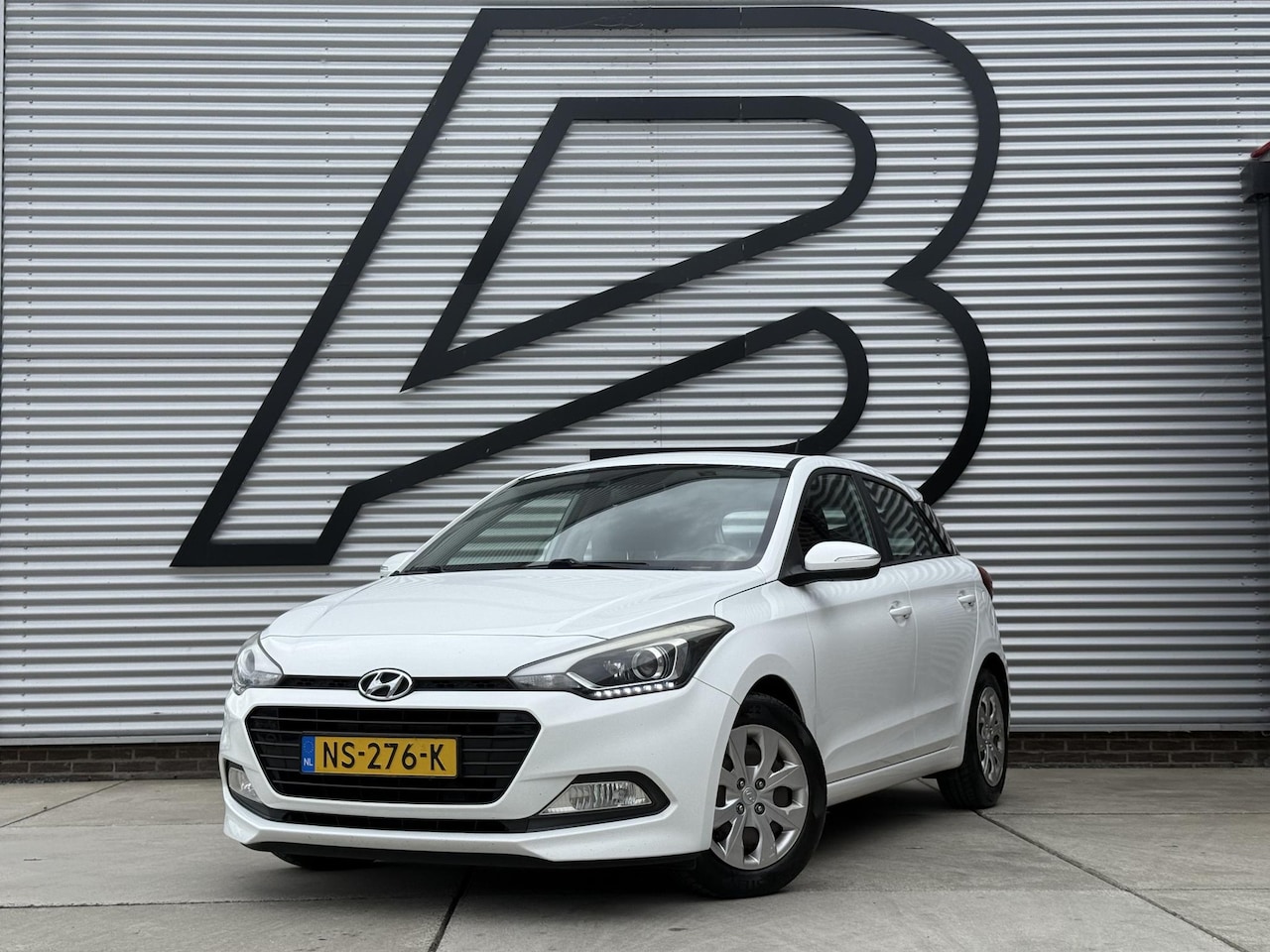 Hyundai i20 - 1.0 T-GDI Comfort 1e Eigenaar|Clima|Camera|Cruise|Trekhaak|Navi|PDC|N.A.P|APK tot 04-2027 - AutoWereld.nl
