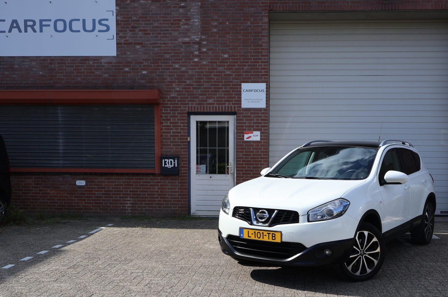 Nissan Qashqai - 1.6 Connect Edition Navi Trekhaak Camera Pano Cruise Airco APK - AutoWereld.nl