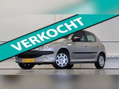 Peugeot 206 - 1.6i 16V Gentry Automaat Trekhaak Garantie Clima