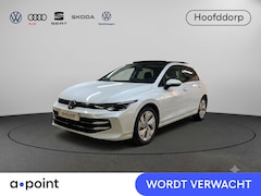 Volkswagen Golf - 1.5 eHybrid Style Edition 204 pk Automaat (DSG) | Verlengde garantie | Navigatie | Panoram