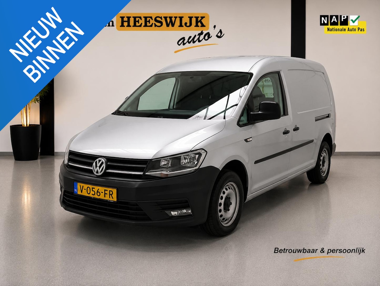 Volkswagen Caddy Maxi - 2.0 TDI L2H1 BMT Highline Airco / Navigatie / Dubbel Schuifdeur/ Pdc - AutoWereld.nl