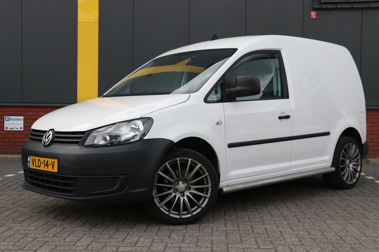 Volkswagen Caddy - 1.2 TSI 18 inj velg Winter bande set - AutoWereld.nl