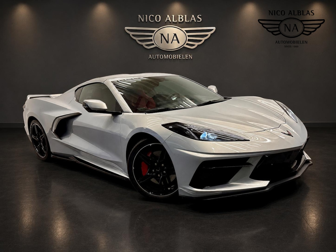 Chevrolet Corvette - Stingray l m2023 l 70th Anniversary l Z51 l Targa l Lift Nose l Apple l Performance Pack - AutoWereld.nl
