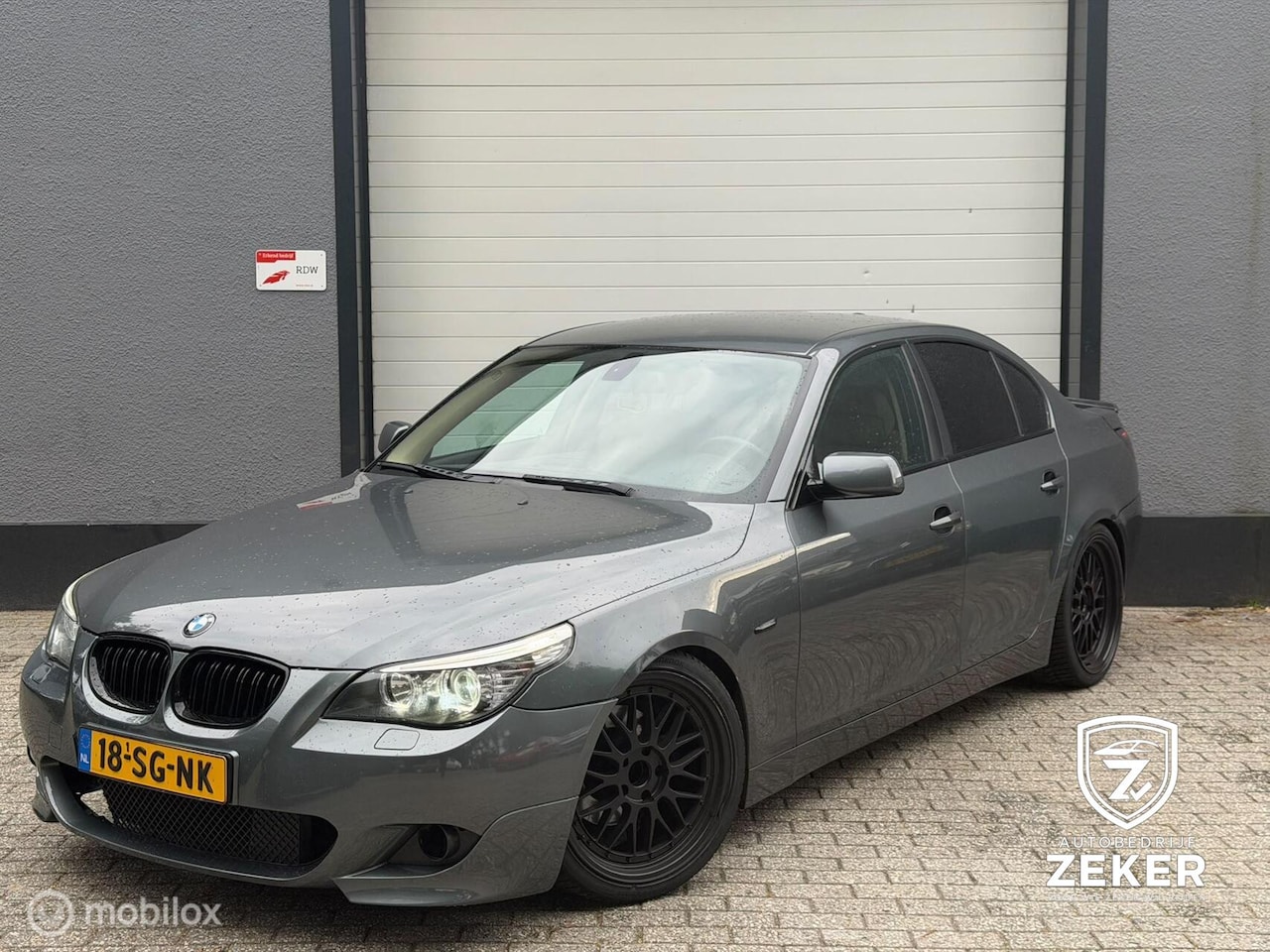 BMW 5-serie - 523i Executive / m pakket / automaat / leer / - AutoWereld.nl