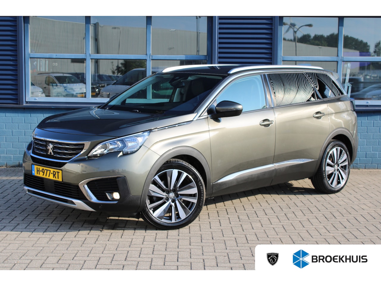 Peugeot 5008 - 1.2 PureTech Allure Airco | 7-Zits | Navigatie | Apple Carplay/Android Auto - AutoWereld.nl