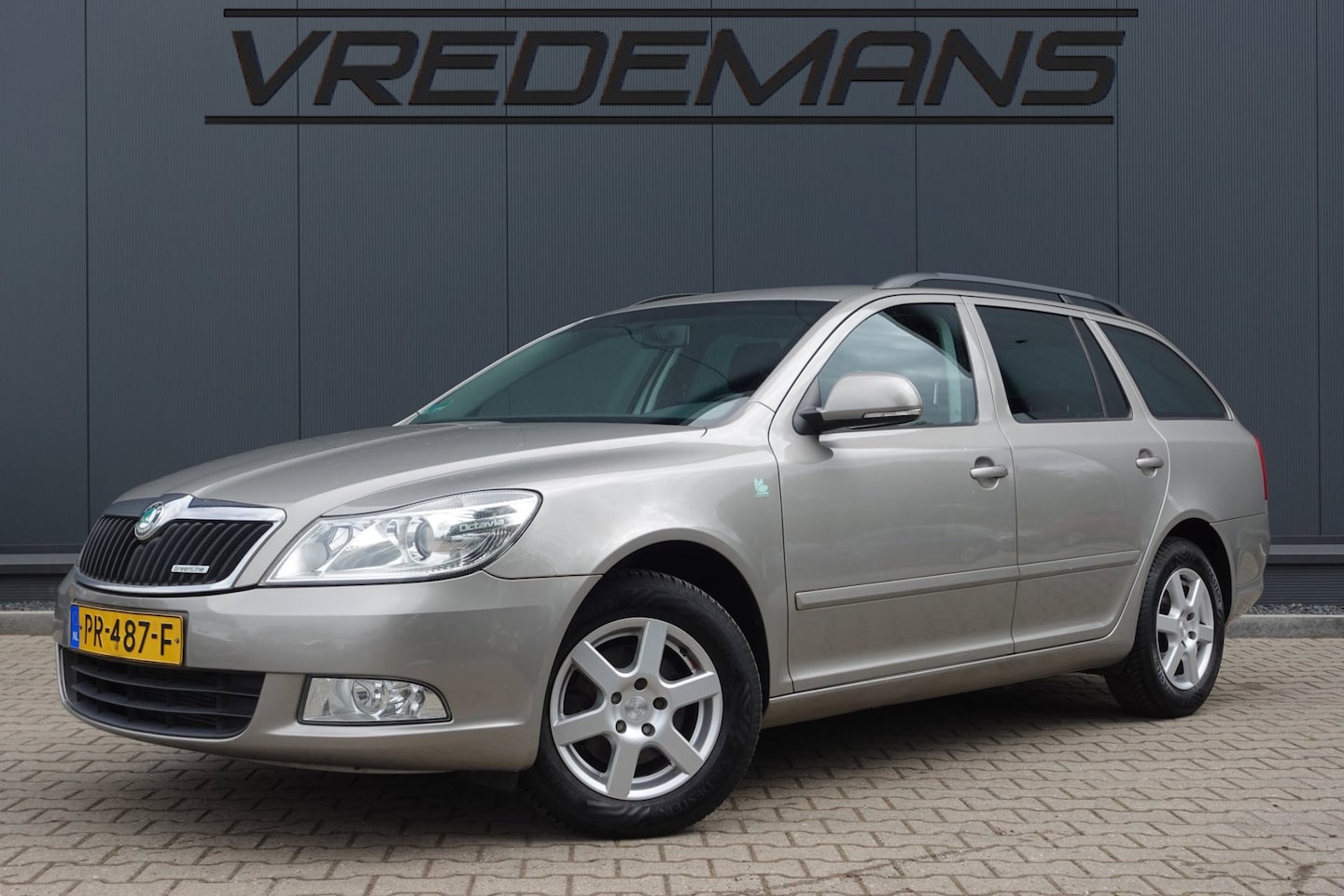 Skoda Octavia Combi - 1.6 TDI Greentech Active 1.6 TDI Greentech Active - AutoWereld.nl
