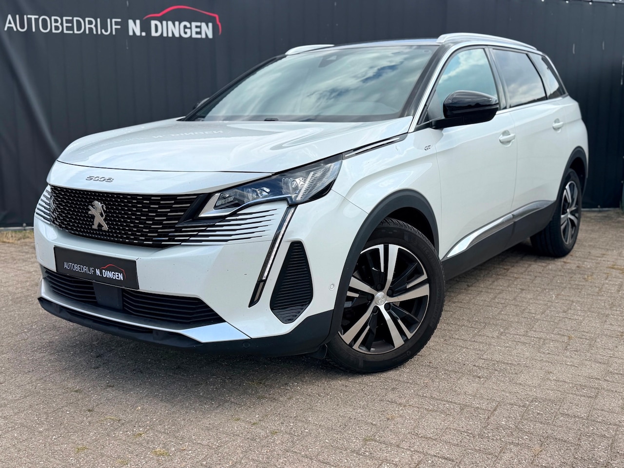 Peugeot 5008 - 1.2 PureTech GT leer massage 7 persoons - AutoWereld.nl