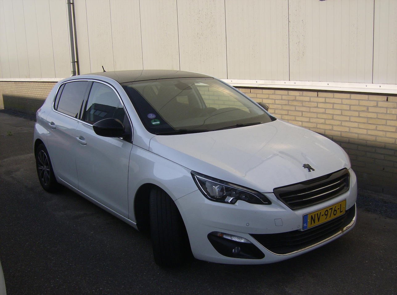 Peugeot 308 - 1.2 130pk ;S Allure Pano ! Distributie vervangen !! - AutoWereld.nl