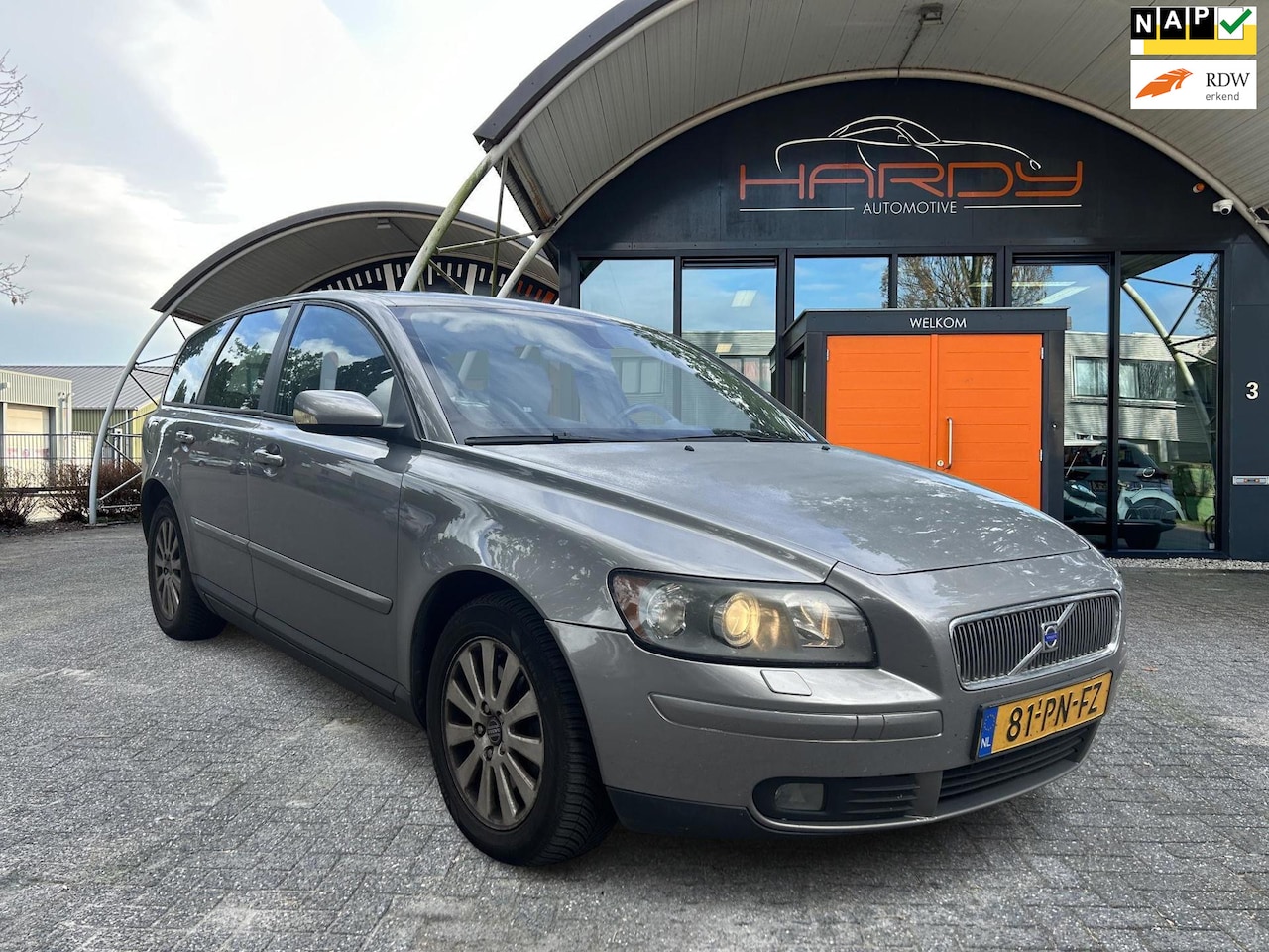 Volvo V50 - 2.4 Momentum APK JUN-2027 HANDEL/EXPORT - AutoWereld.nl