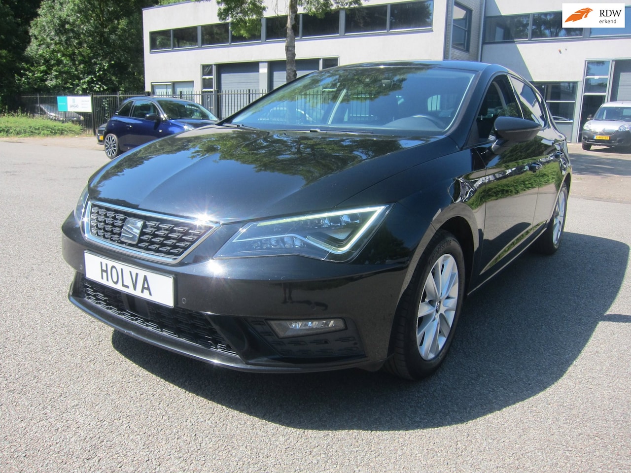 SEAT Leon - 1.0 TSI Style EDITION LED CARPLAY ANDROID AUTO PDC!! - AutoWereld.nl