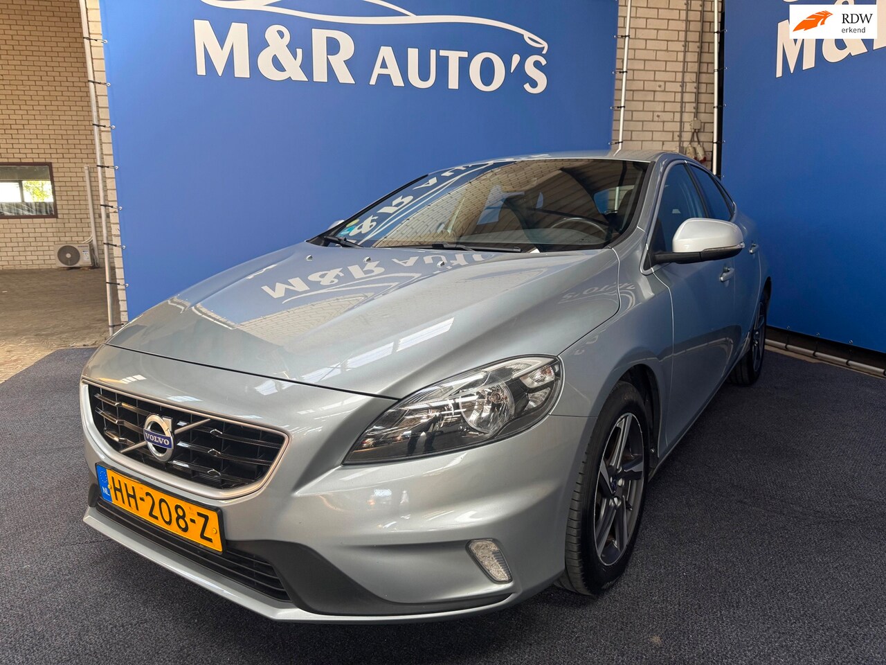 Volvo V40 - 2.0 D2 R-Design Business 2.0 D2 R-Design Business - AutoWereld.nl