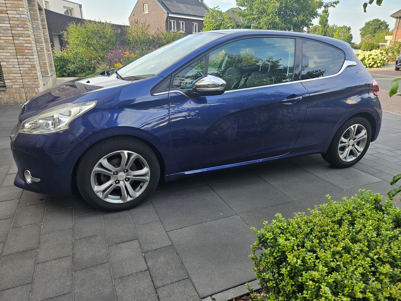 Peugeot 208 - 1.4 Vti Allure Allure - AutoWereld.nl