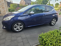 Peugeot 208 - 1.4 Vti Allure Allure