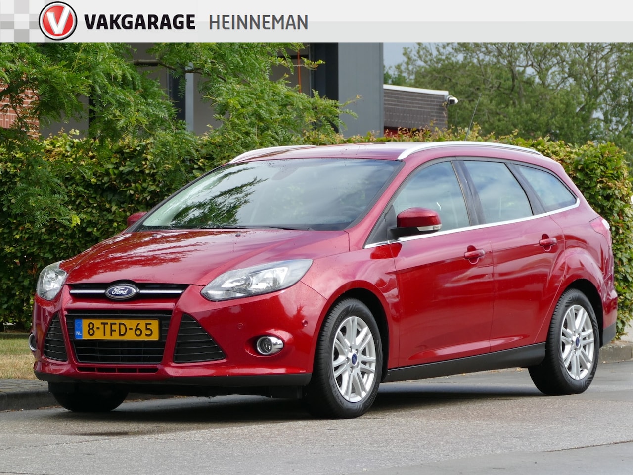 Ford Focus Wagon - 1.0 EcoBoost Edition Plus | verwarmde voorruit | trekhaak - AutoWereld.nl