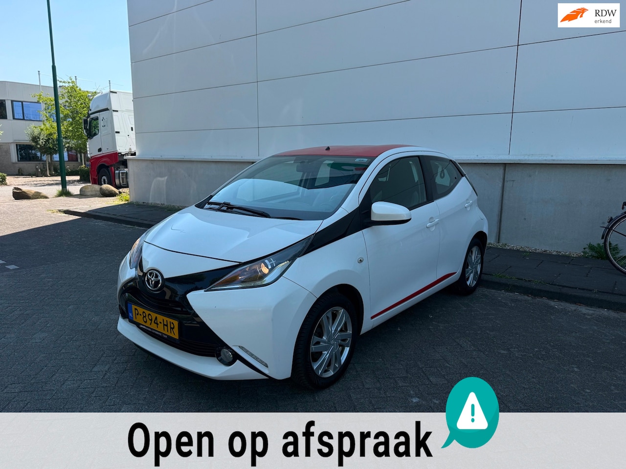 Toyota Aygo - 1.0 VVT-i x CAMERA/NWE APK/5DRS/AIRCO/BLEUTOOTH - AutoWereld.nl