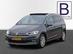 Volkswagen Touran - 1.5 TSI Highline / Trekhaak / LED / Panodak