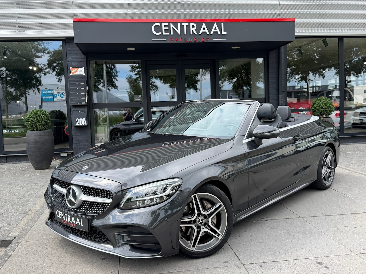 Mercedes-Benz C-klasse Cabrio - 180 AMG Advantage Pack Airscarf|Carplay|Camera|Ambientlight - AutoWereld.nl
