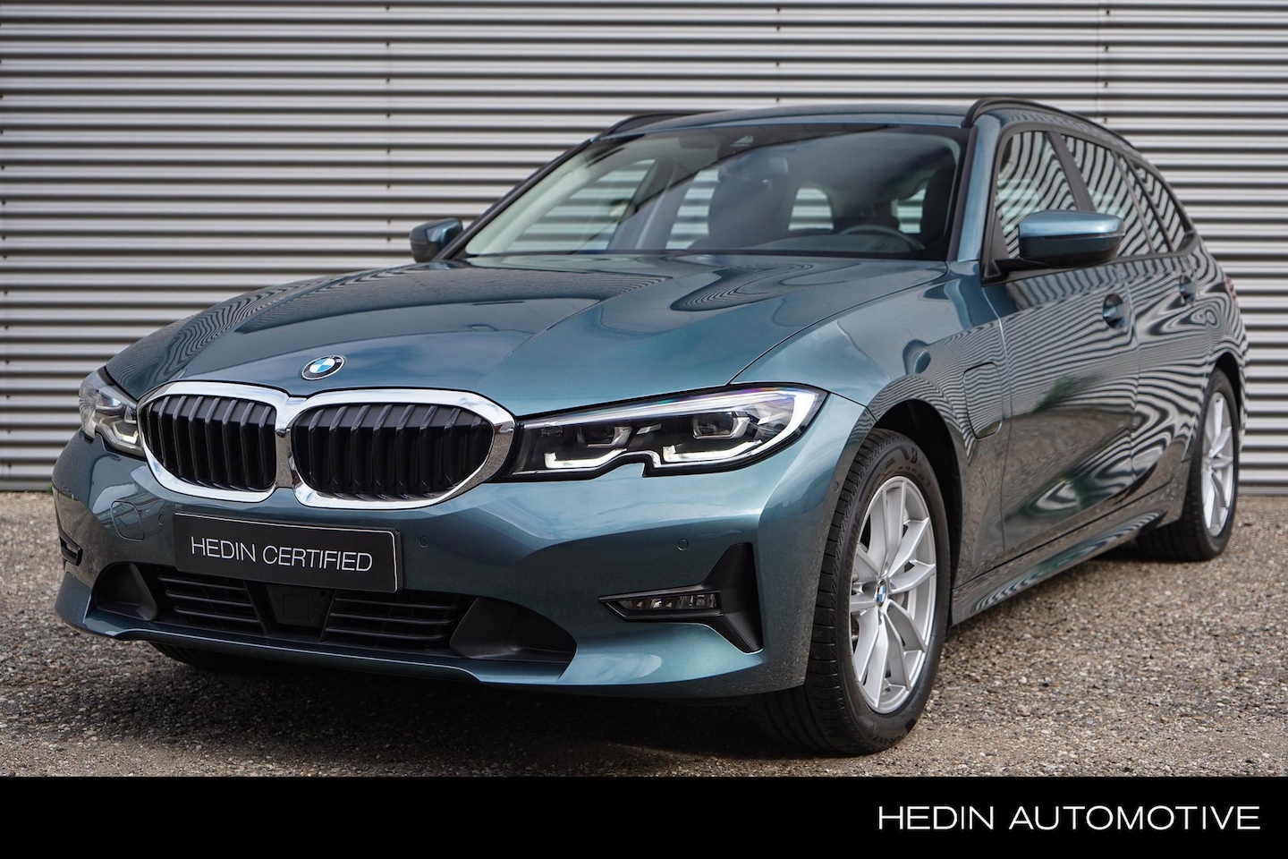 BMW 3-serie Touring - 330e Business Edition Plus / Nederlandse Auto / Apple Car Play / Sportstoelen / Head-Up Di - AutoWereld.nl