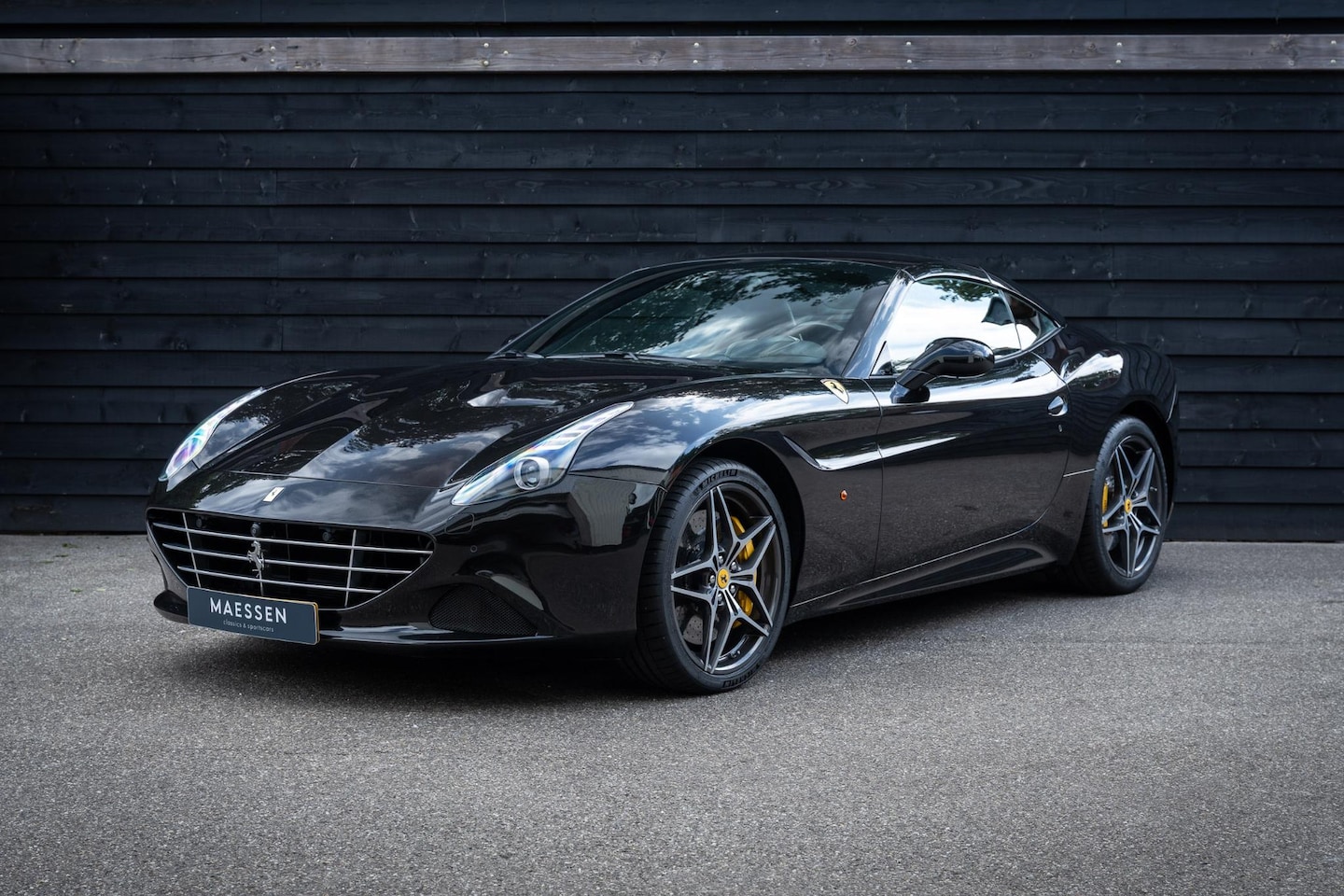 Ferrari California - 3.9 T HELE Kroymans Onderhouden - Nero Daytona - Camera - AutoWereld.nl