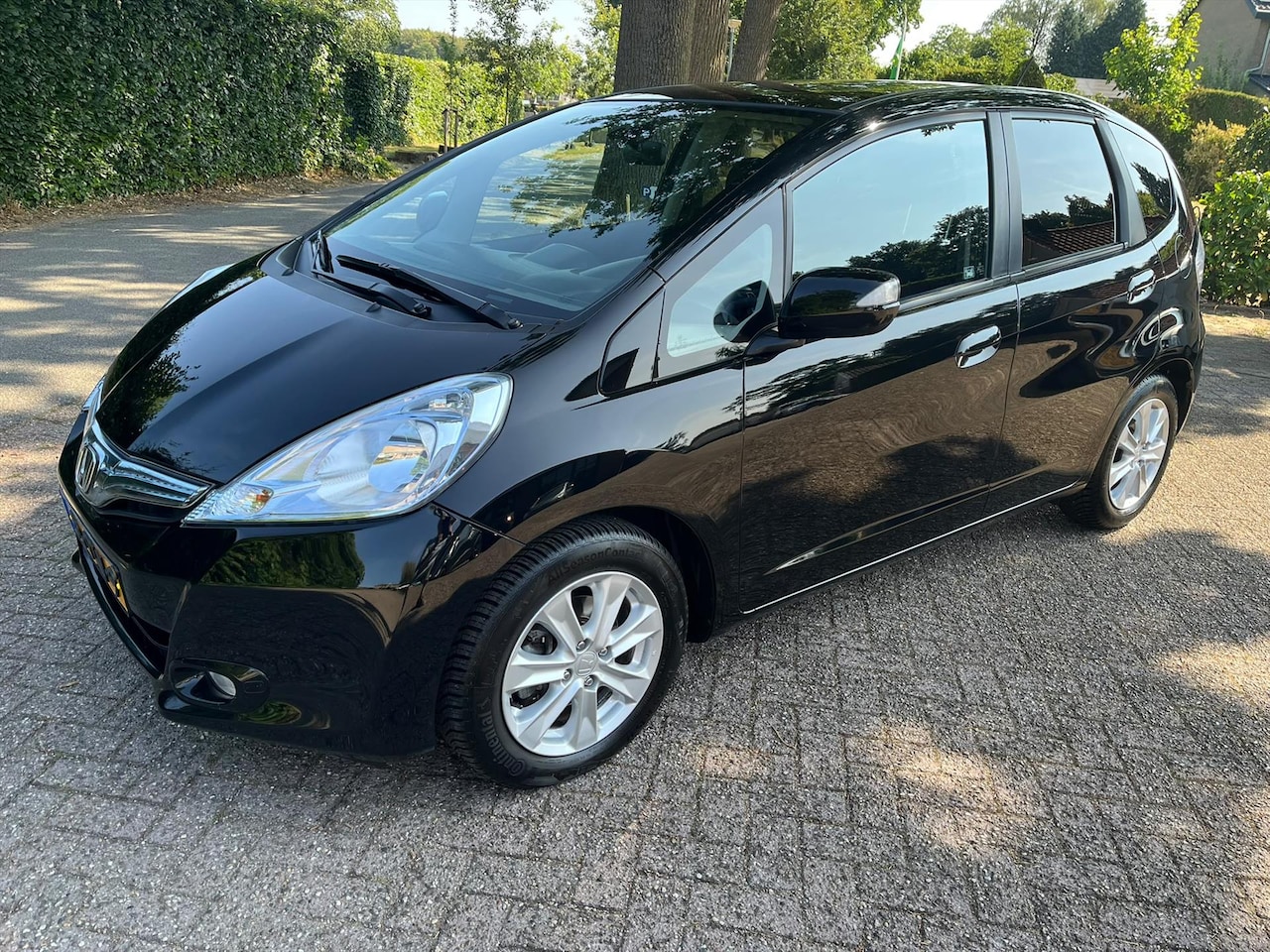 Honda Jazz - Hybrid 1.4 i-VTEC 102pk CVT Elegance - AutoWereld.nl