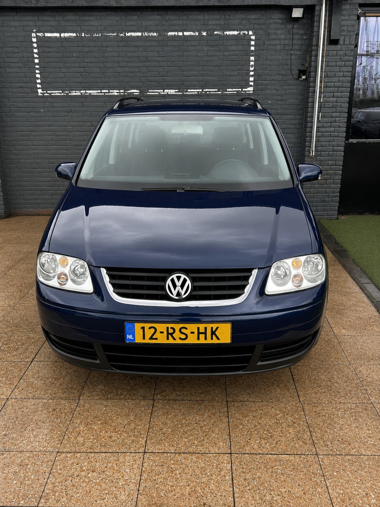 Volkswagen Touran - 1.6-16V FSI Trendline 1.6-16V FSI Trendline - AutoWereld.nl