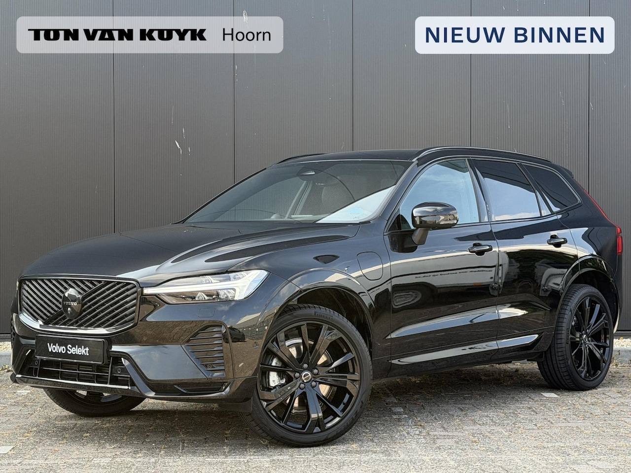 Volvo XC60 - 2.0 T8 Plug-in hybrid AWD Ultra Black Edition Trekhaak / Panorama dak / Bowers & Wilkins / - AutoWereld.nl