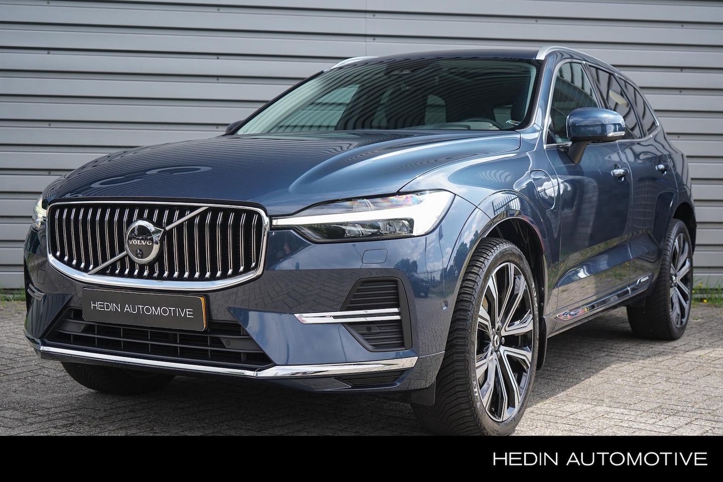 Volvo XC60 - 2.0 T6 Plug-in hybrid AWD Plus Bright | Panoramadak | Nappa geventileerd lederen bekleding - AutoWereld.nl