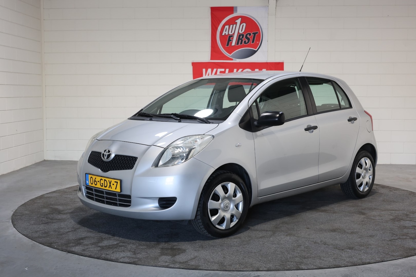 Toyota Yaris - 1.0 VVTi + 5Deurs, NL, Stuurbekrachtiging, AIRCO, CV, Boekjes, KEURIGE auto - AutoWereld.nl