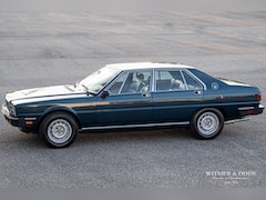 Maserati Quattroporte - 4.9 V8 Beroemde auto