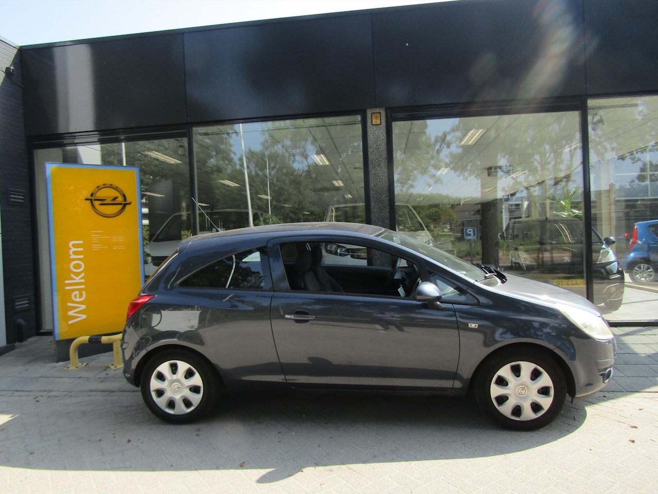 Opel Corsa - 1.2 16V TWINPORT 3D EASYTR. Enjoy - AutoWereld.nl