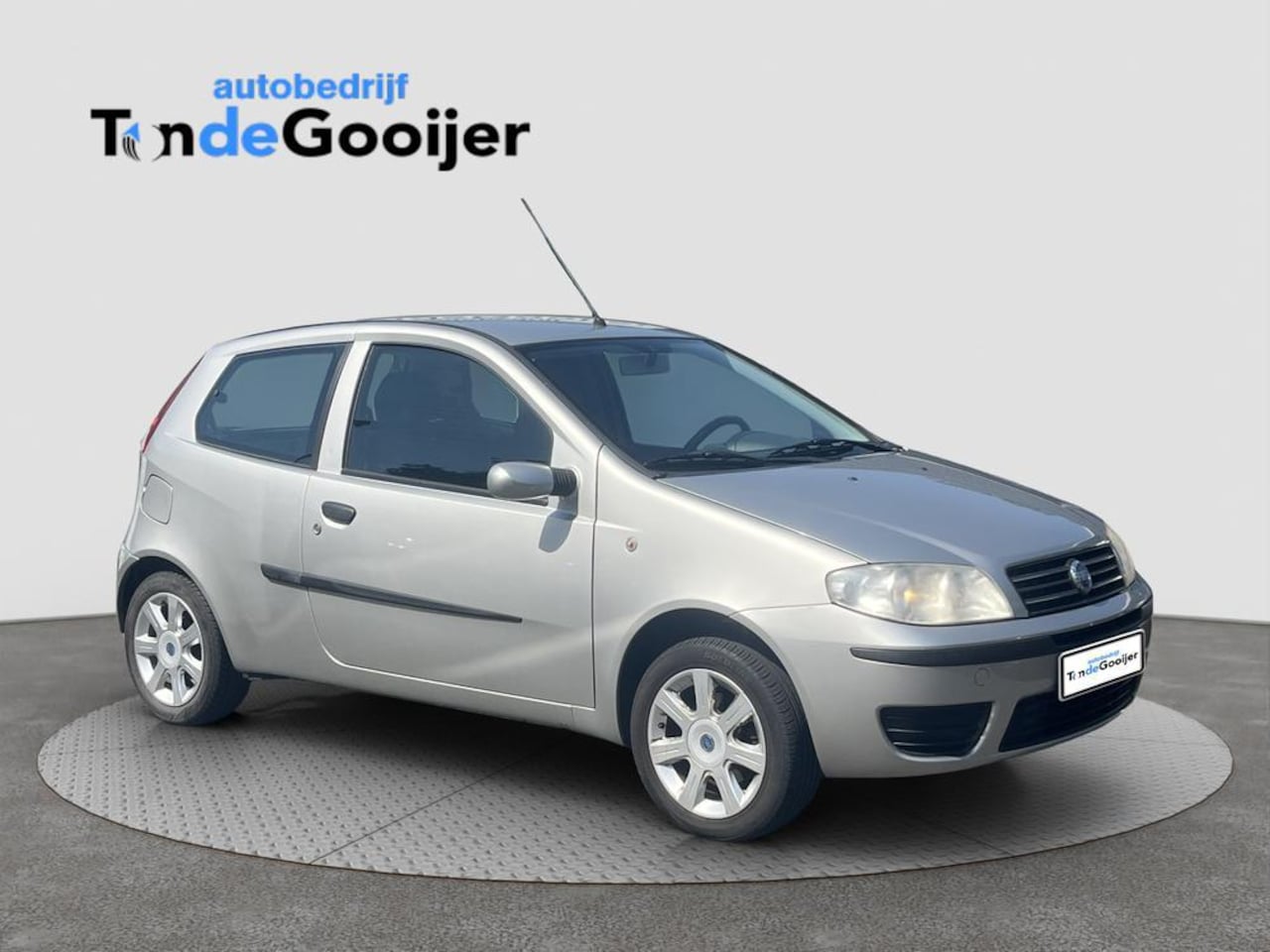 Fiat Punto - 1.4-16V Young | AIRCO | 83.399 KM!! | - AutoWereld.nl
