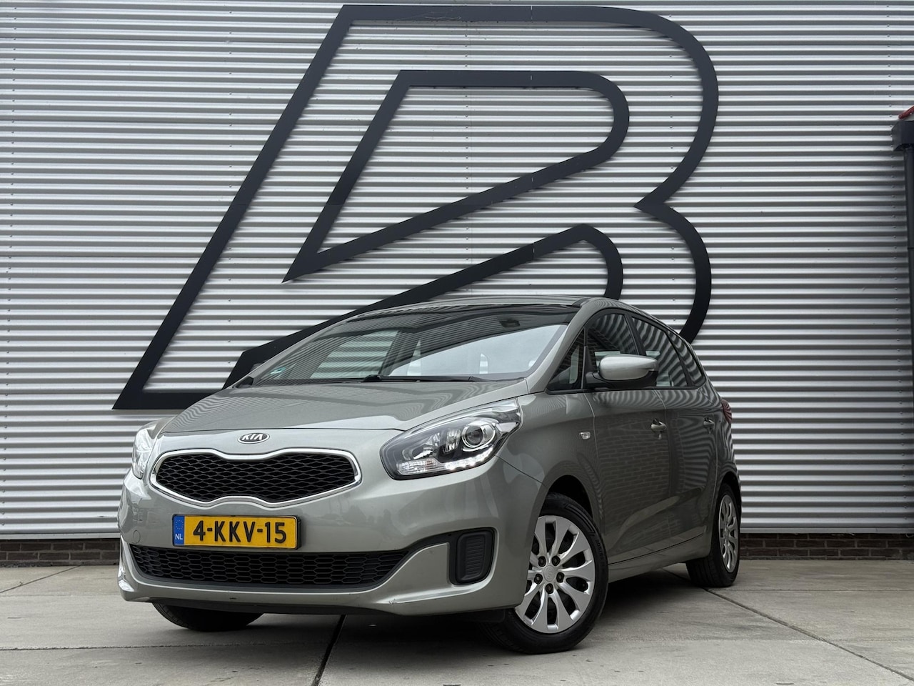 Kia Carens - 1.6 GDi First Edition 7p 2e Eigenaar|Camera|Trekhaak|Cruise|Elek ramen|Navi|Clima|N.A.P|AP - AutoWereld.nl
