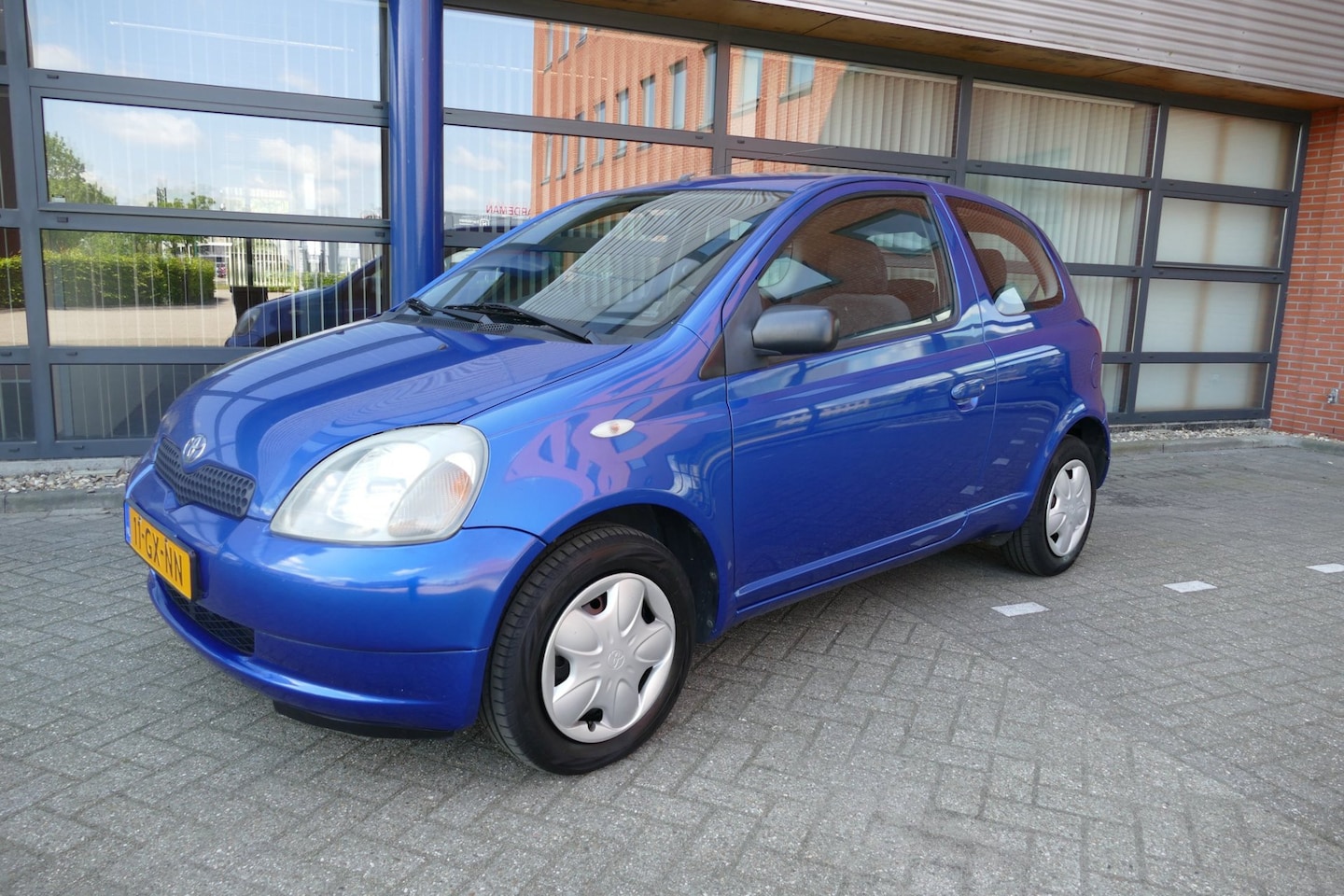Toyota Yaris - 1.3-16V VVT-i Sol Apk 29-04-2027 Stuurbekr - AutoWereld.nl
