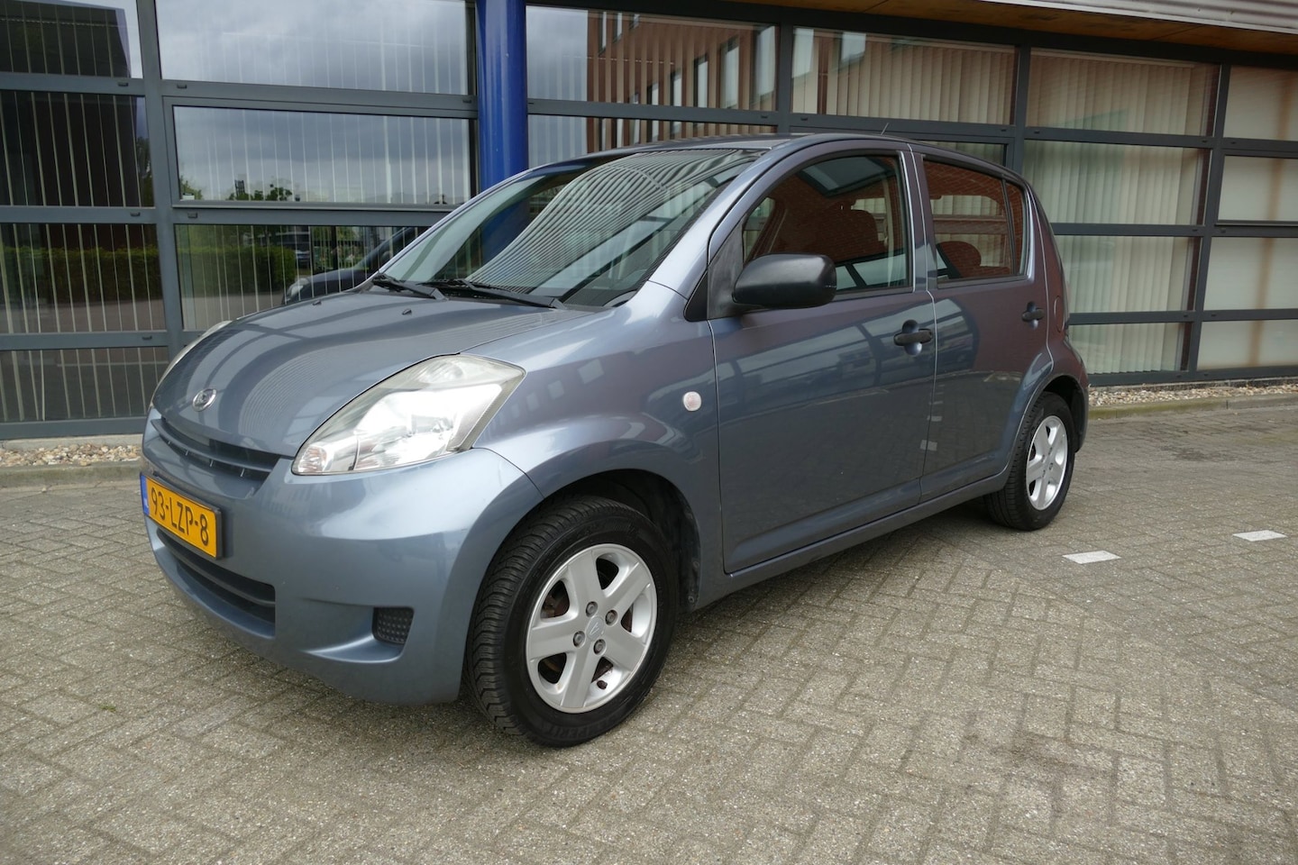 Daihatsu Sirion 2 - 1.0-12V Slim Apk 5-5-2027 5 deurs Stuurbekr - AutoWereld.nl