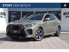 BMW iX2 - eDrive20 M Sport / Panoramadak / Trekhaak / Sportstoelen / M Adaptief onderstel / Comfort