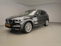 BMW X3 - xDrive20i | LED | Leder | Navigatie | Trekhaak | Panoramadak | Sportstoelen | Stoelverwarm
