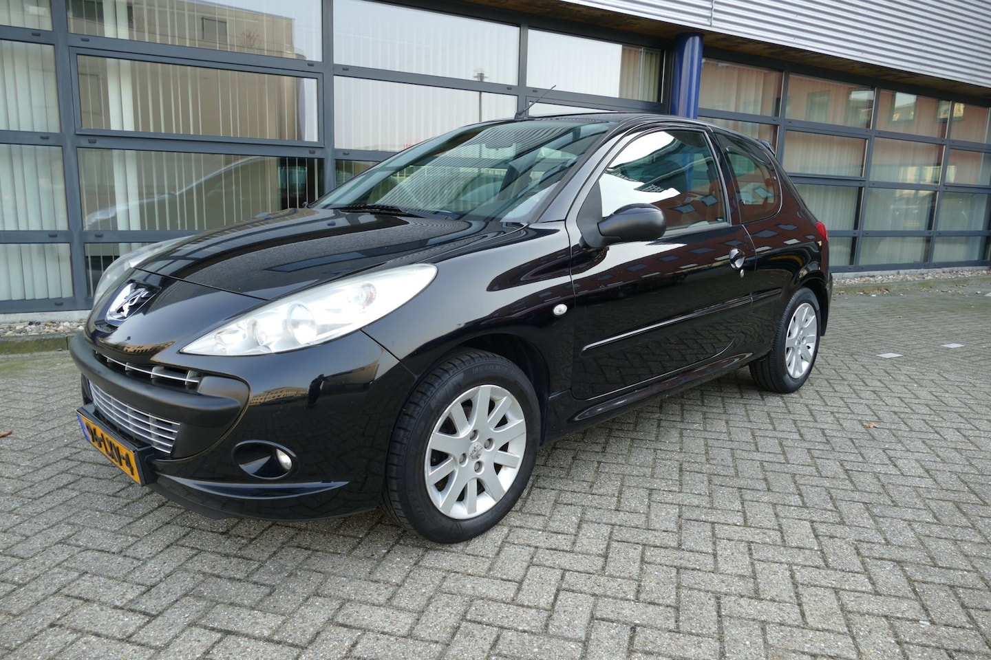 Peugeot 206 - 1.4 XS Apk 10-03-2027 Airco - AutoWereld.nl