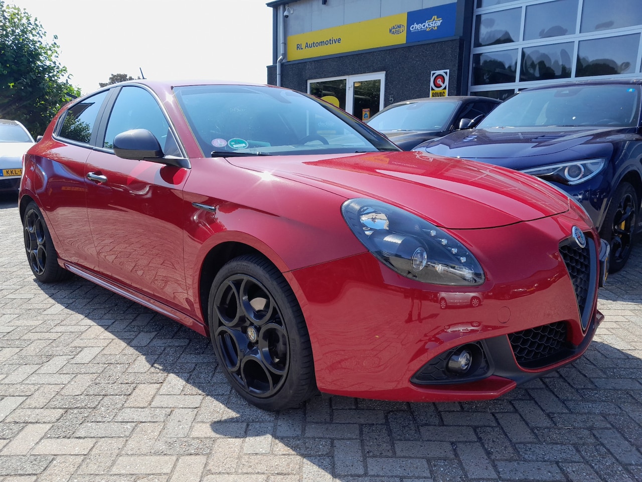 Alfa Romeo Giulietta - 1.4 Turbo Sprint - Navigatie - Leder - Trekhaak - AutoWereld.nl