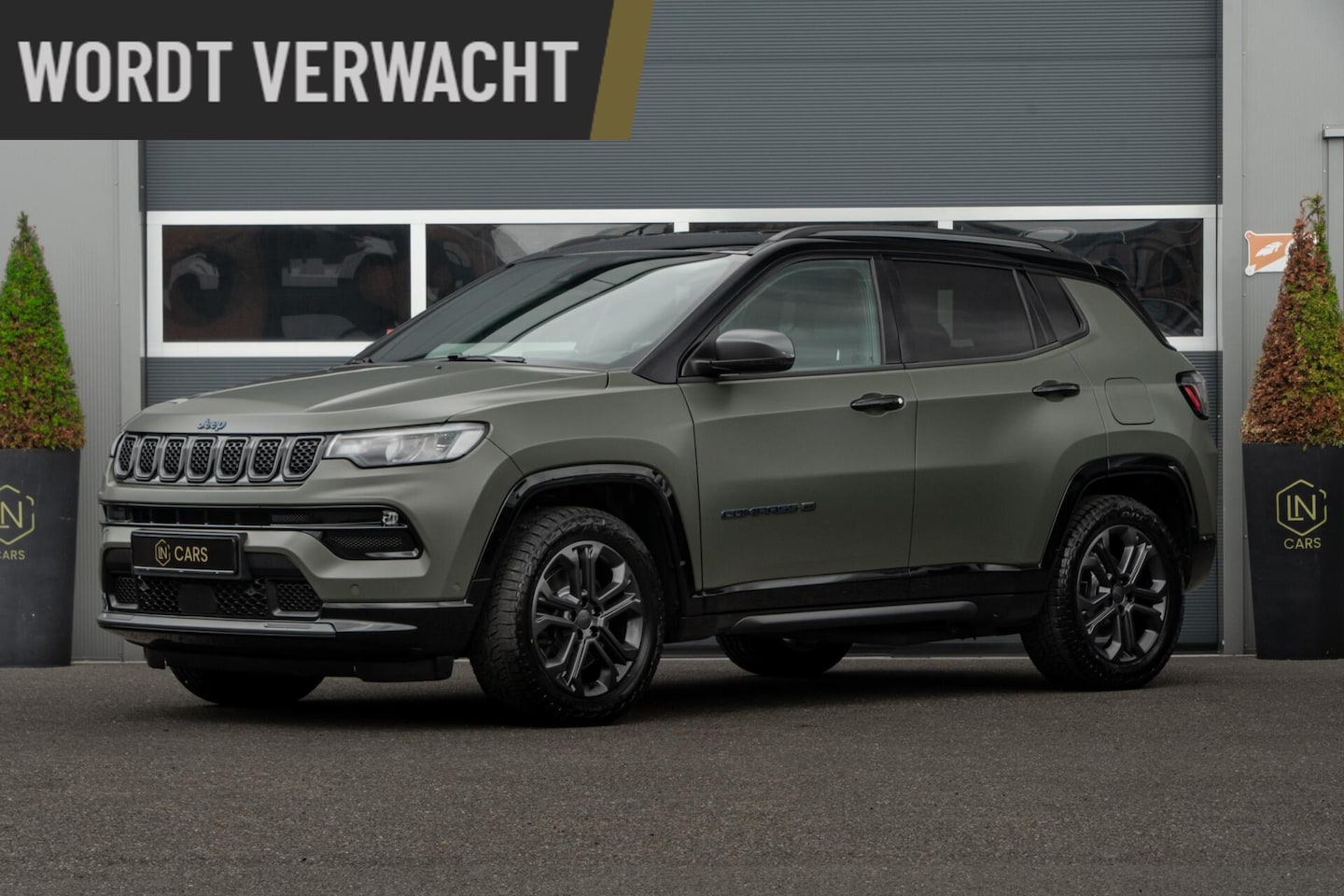 Jeep Compass - 4xe 240 Plug-in Hybrid 80th anniversary | DAB - AutoWereld.nl