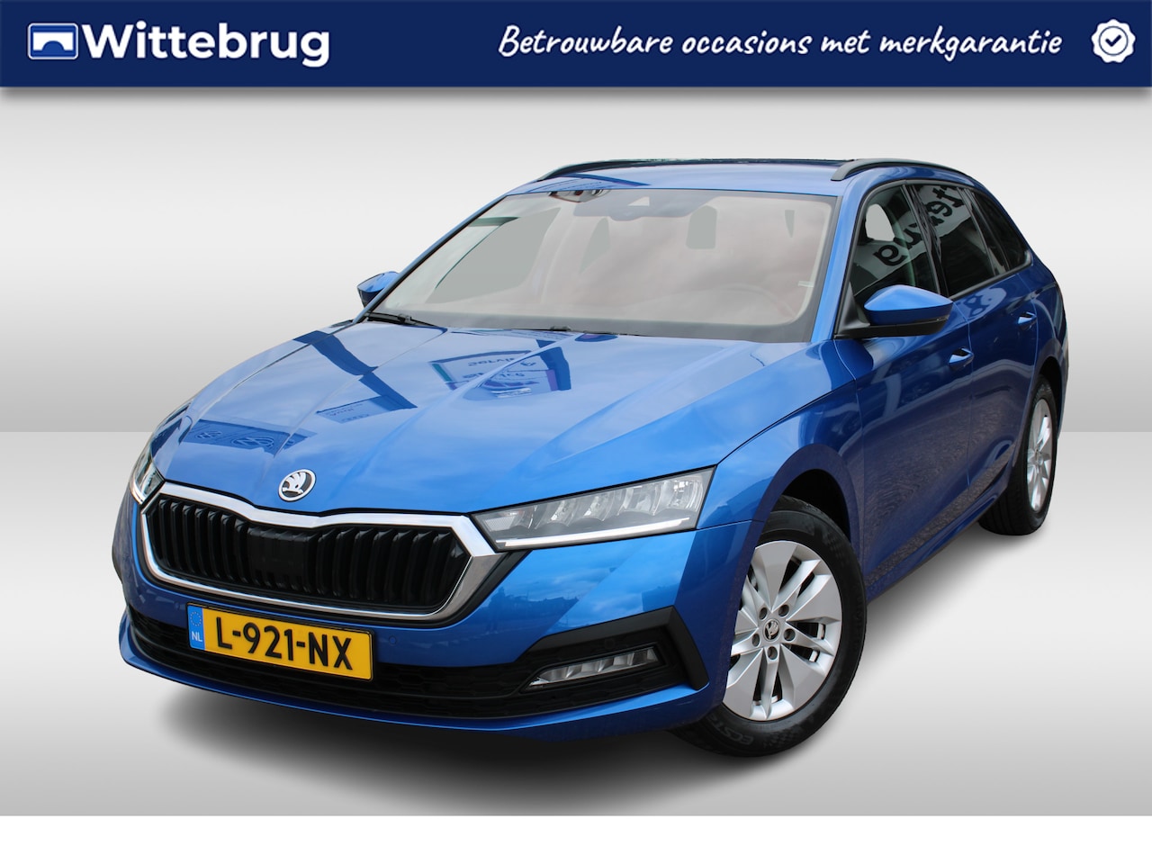 Skoda Octavia Combi - 1.0 e-TSI 110pk Business Edition DSG Automaat Navigatie by APP/ Parkeersensoren / LED / El - AutoWereld.nl