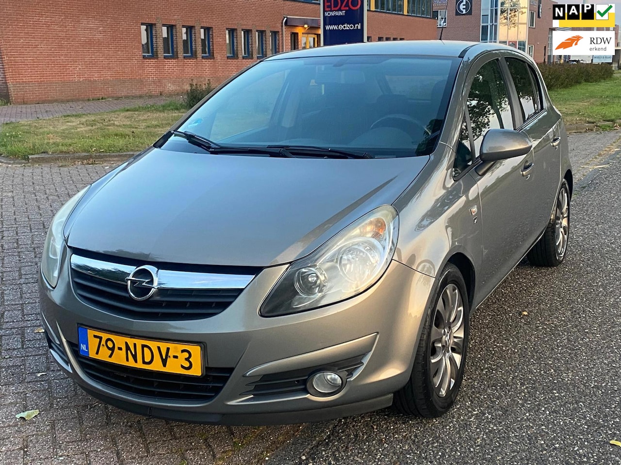 Opel Corsa - 1.2-16V '111' Edition 5-Drs Automaat Airco Elect. pakket Audio-CD/MP3 PDC Cruise LMV 16" D - AutoWereld.nl