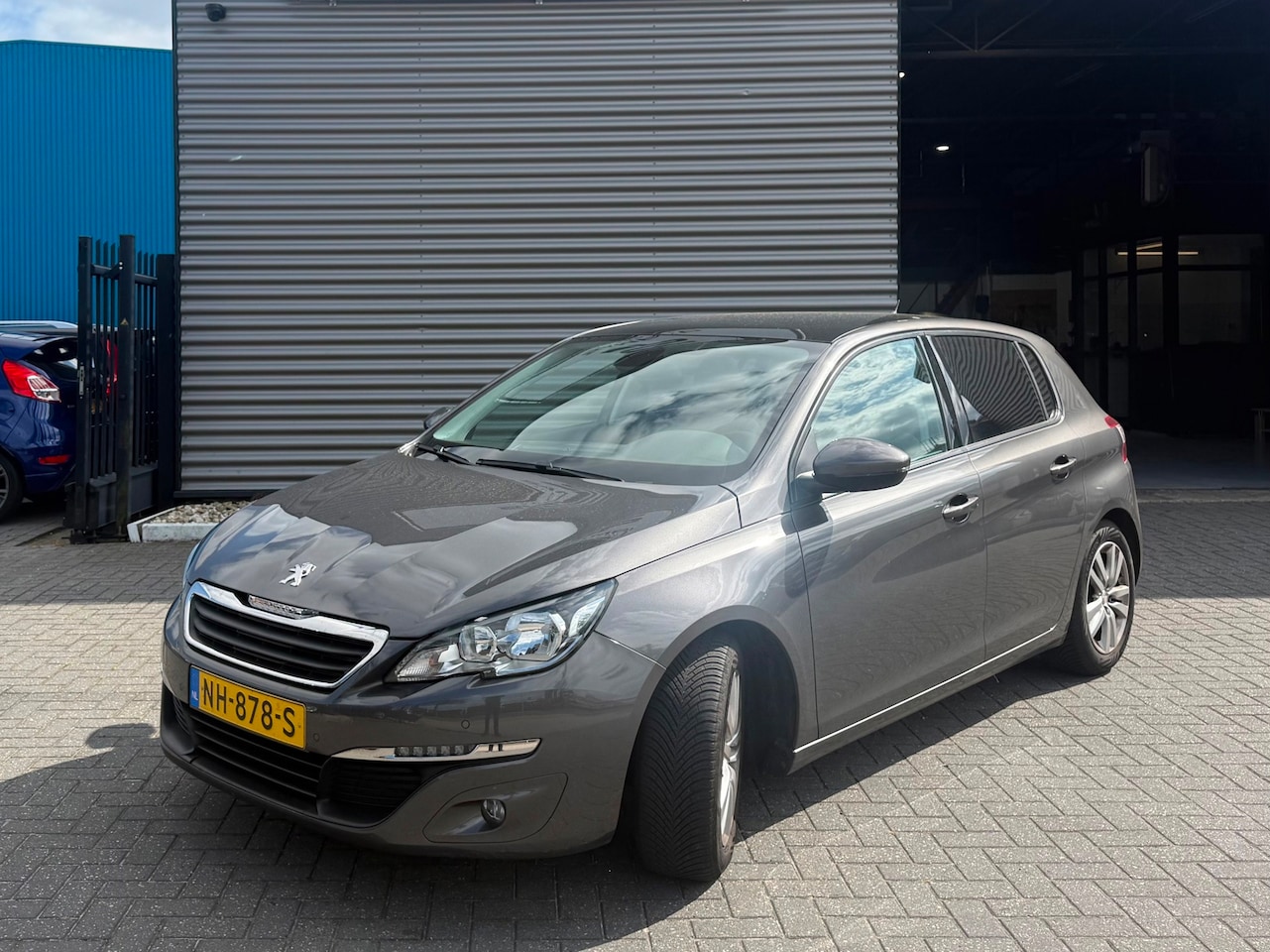 Peugeot 308 - 1.2 PureTech Blue Lease Executive | Nieuwe Distributie. - AutoWereld.nl