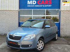 Skoda Fabia - 1.6-16V Tour AUTOMAAT/NAP/AIRCO/PDC