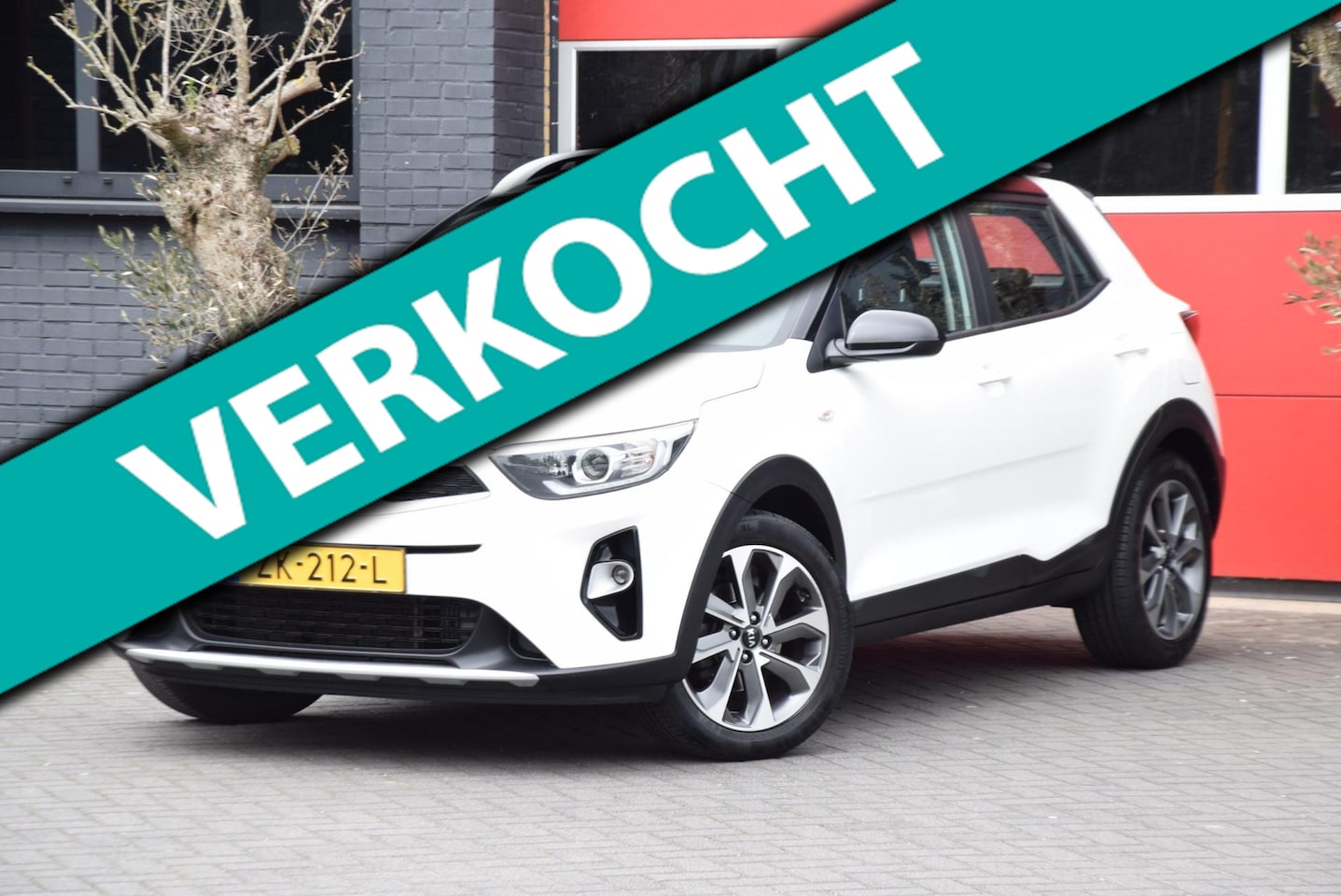 Kia Stonic - 1.0 T-GDi DynamicLine 2019 Navigatie Airco Cruise control SUV - AutoWereld.nl