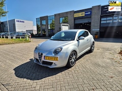 Alfa Romeo MiTo - 0.9 TwinAir Esclusivo Airco Trekhaak Nap Pdc Drive Modus 6 Bak