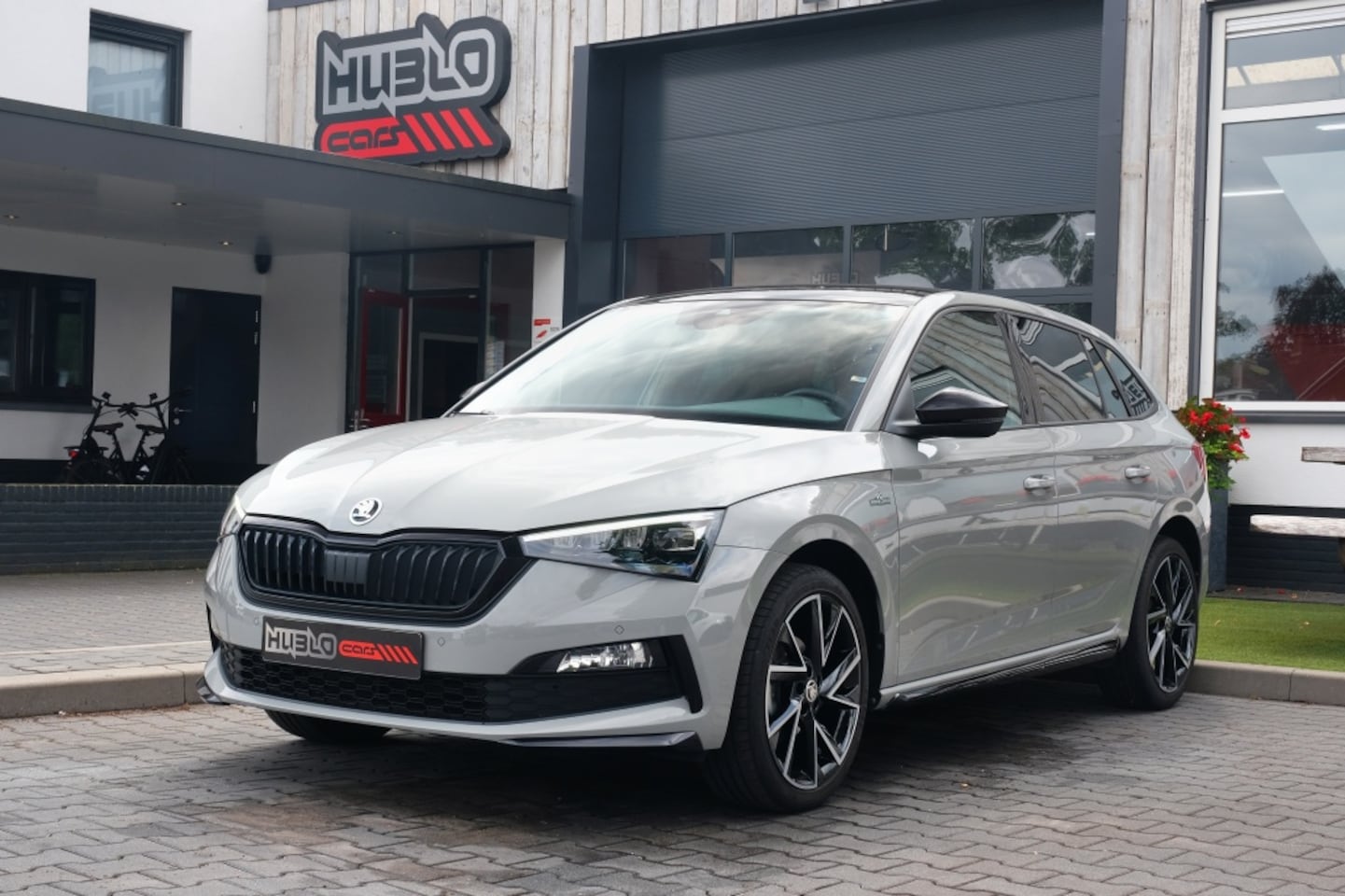 Skoda Scala - 1.0 TSI Monte Carlo Pano/Kuipstoelen/carplay - AutoWereld.nl